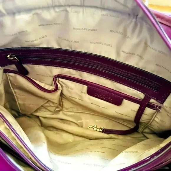 Micheal Kors Plum Jet Set Saffiano Leather Tote - Picture 15 of 16